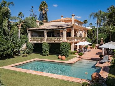 Casa amb piscina en venda a Río Real - Los Monteros
