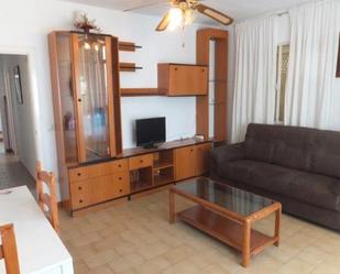 Living room of Flat to rent in  Sevilla Capital  with Air Conditioner, Furnished and Washing machine