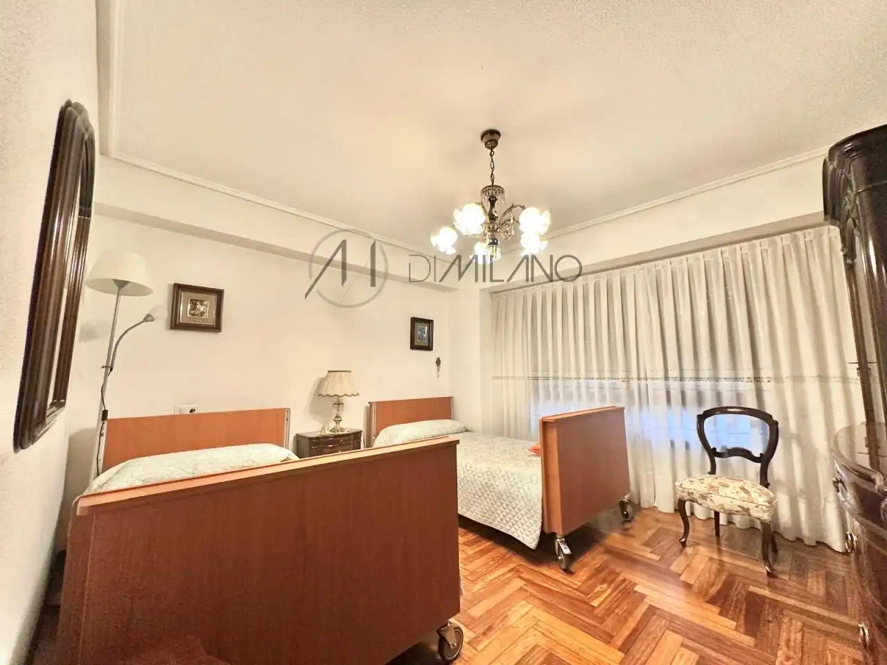Habitación de Piso en venta en Vigo  con Calefacción, Parquet y Trastero