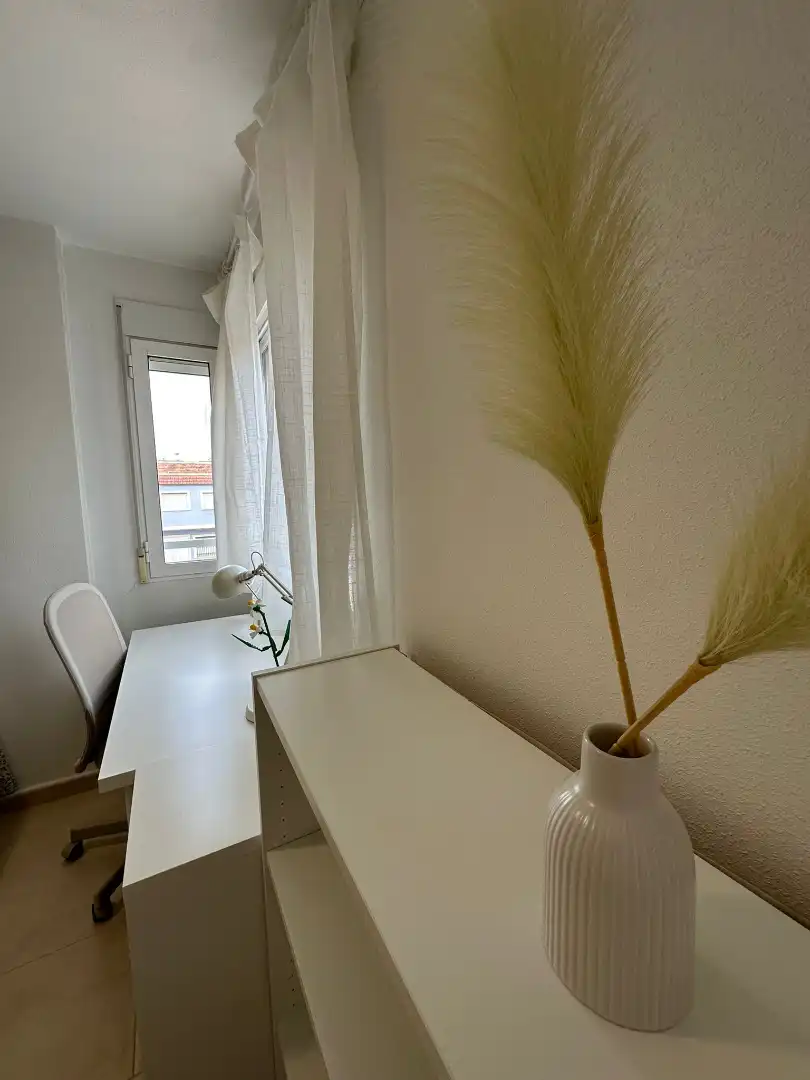 Habitación de Apartamento de alquiler en Murcia con Aire acondicionado, Amueblado y Horno