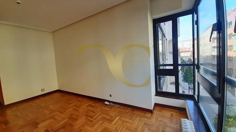 Foto 5 von Wohnung zur Miete in Calle Campoamor, Salesas - Foncalada - Campoamor, Oviedo