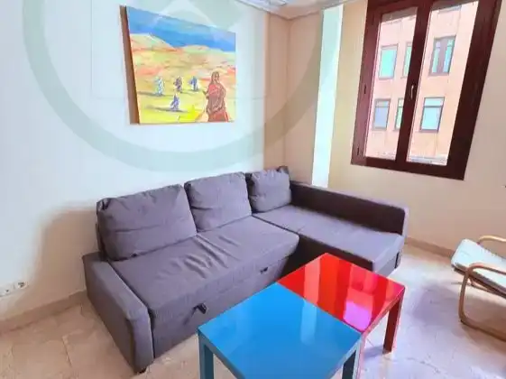 Wohnzimmer von Wohnungen zur Miete in  Madrid Capital mit Klimaanlage
