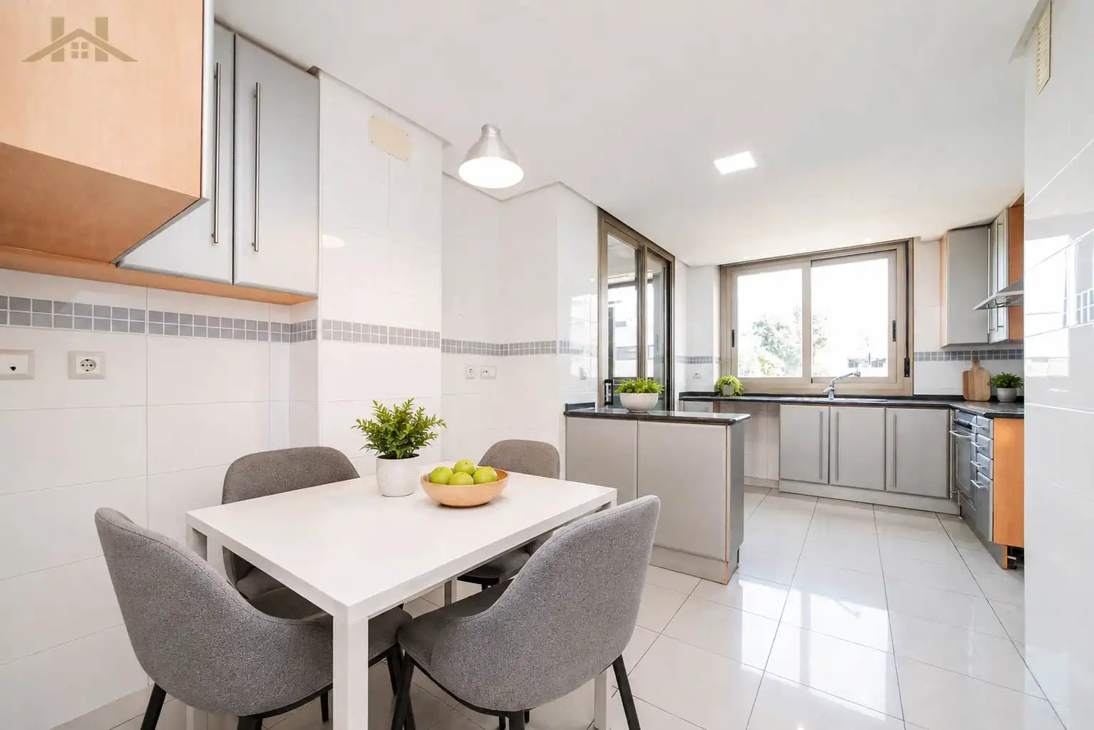 Kitchen of Flat for sale in Madrid  with Air Conditioner, Heating and Parquet flooring