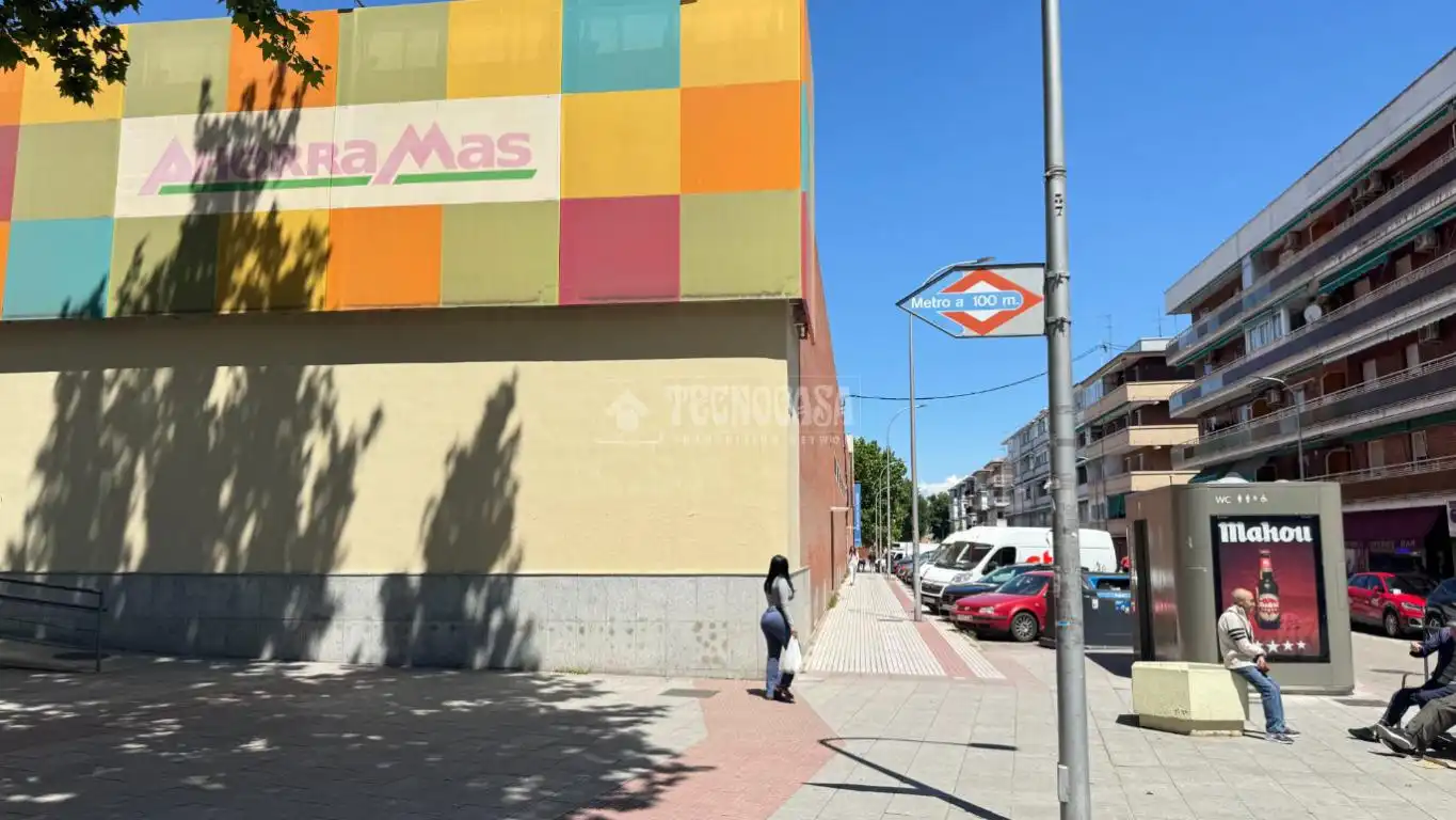 Exterior view of Commercial properties for sale in Madrid