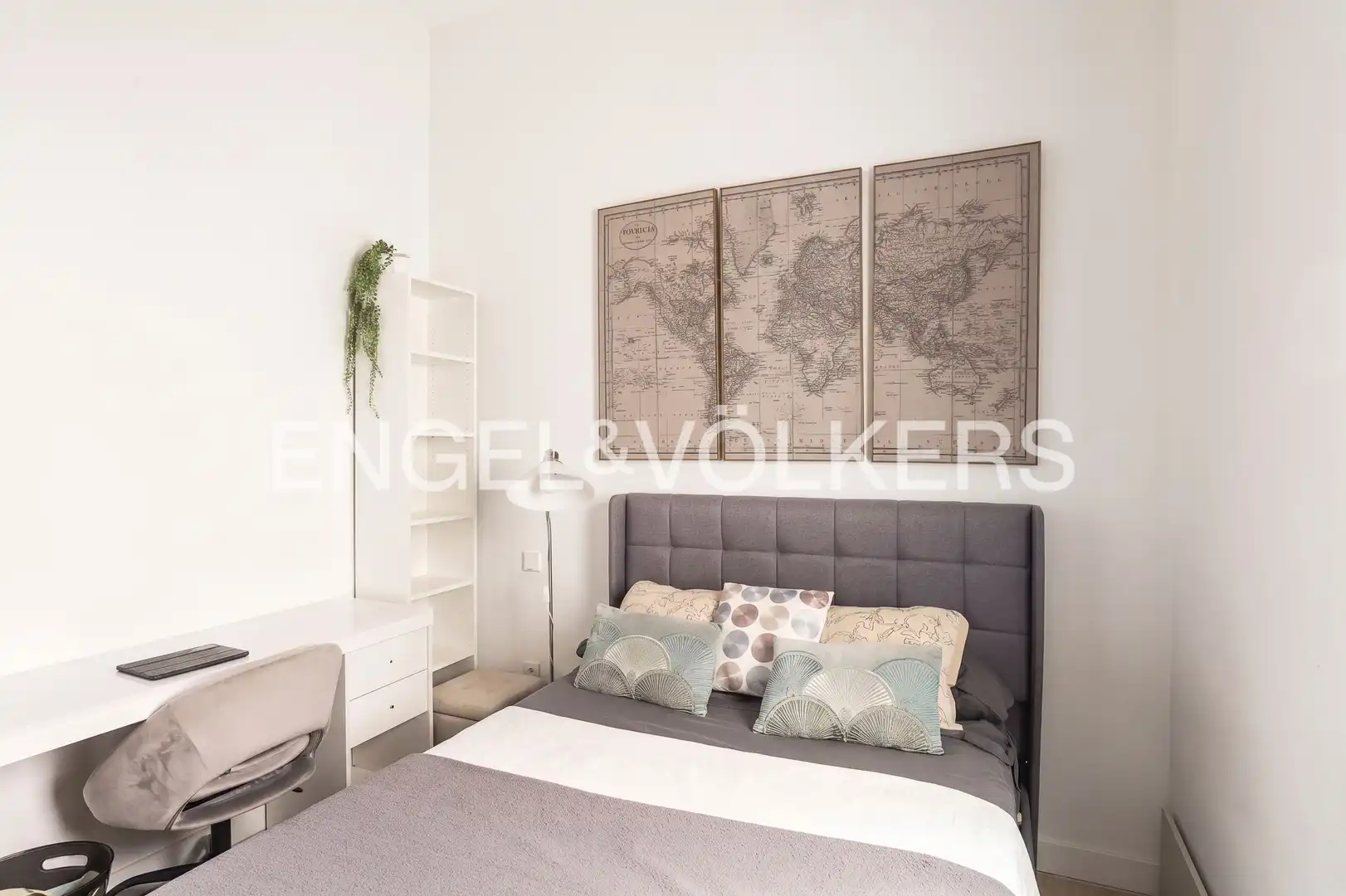 Schlafzimmer von Wohnung zur Miete in Madrid mit Klimaanlage, Heizung und Möbliert