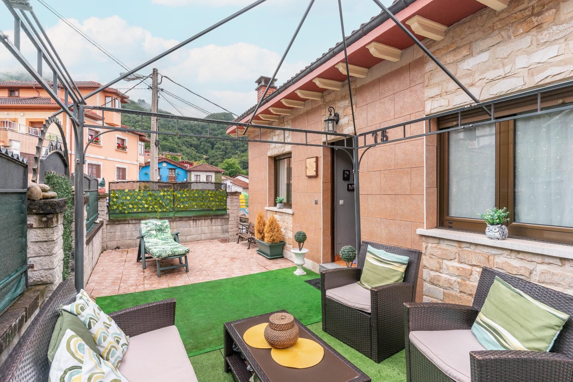 Terraza de Casa o chalet en venta en Lena con Terraza, Amueblado y Alarma