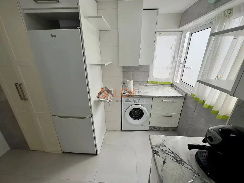 Piso con ascensor en venta en Calle Maestro Guerrero, imagen 8