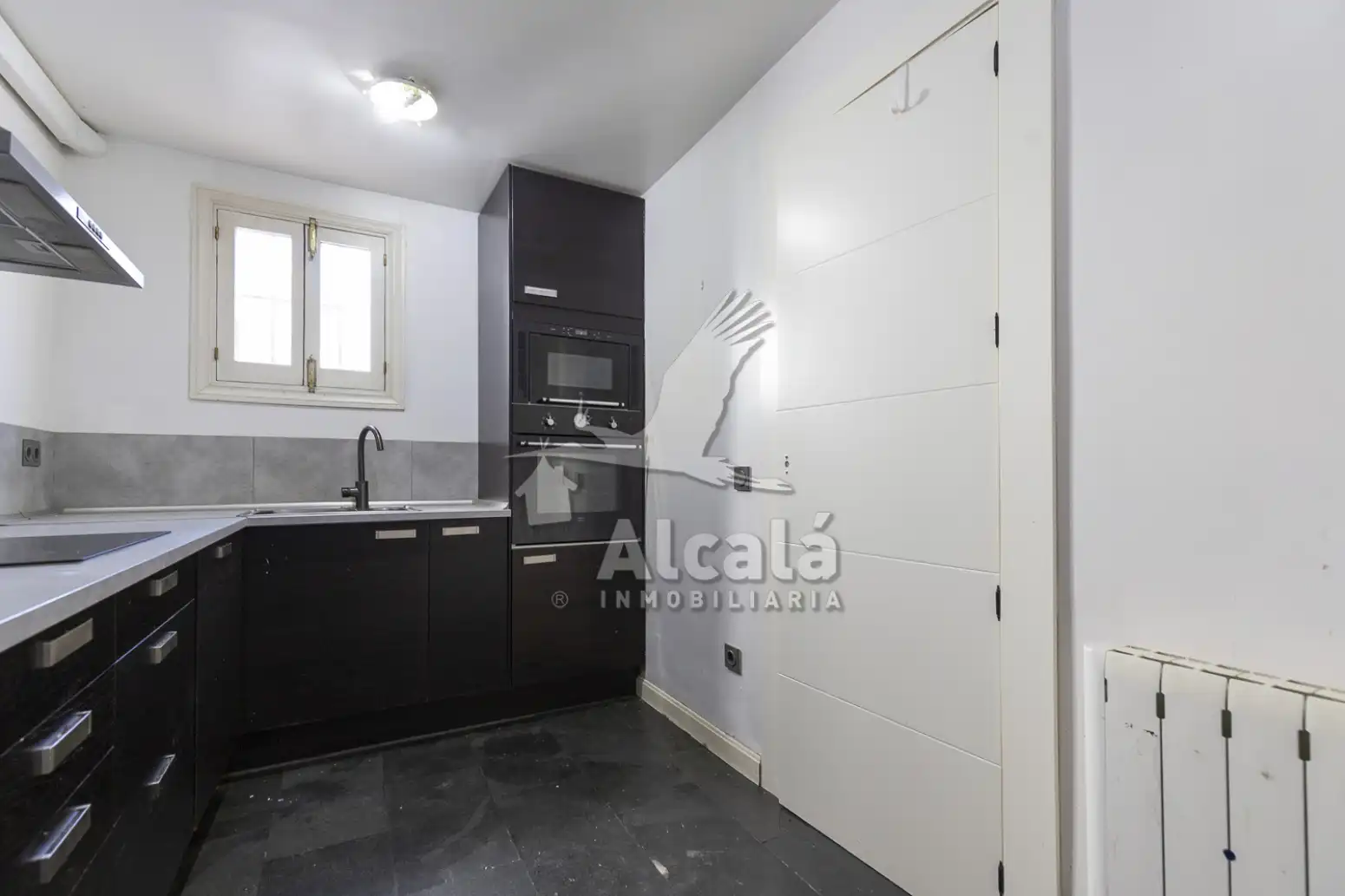 Kitchen of Houses for sale in Alcalá de Henares  with Air Conditioner, Heating and Private garden