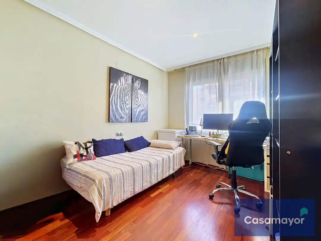 Habitación de Piso en venta en Alicante / Alacant con Aire acondicionado, Calefacción y Trastero