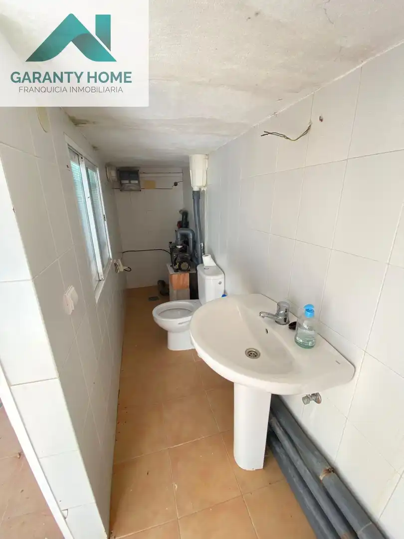 Baño de Casa o chalet en venta en Fuensanta de Martos con Jardín privado, Trastero y Piscina