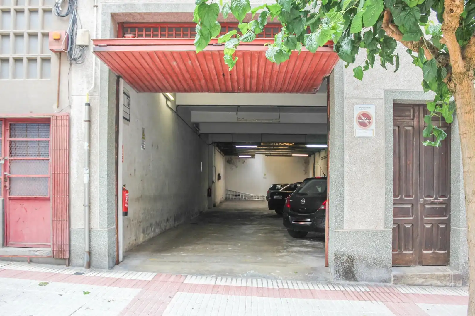 Business premises for sale in Avenida Avenida de los Mallos