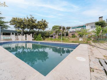 Xalet amb piscina en venda a Cerro Alarcón