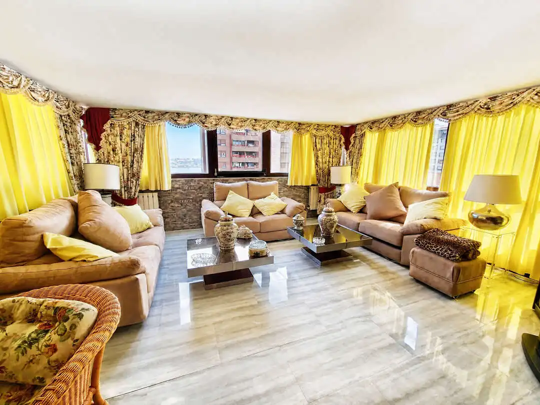 Sala de estar de Piso en venta en Santurtzi  con Calefacción y Terraza