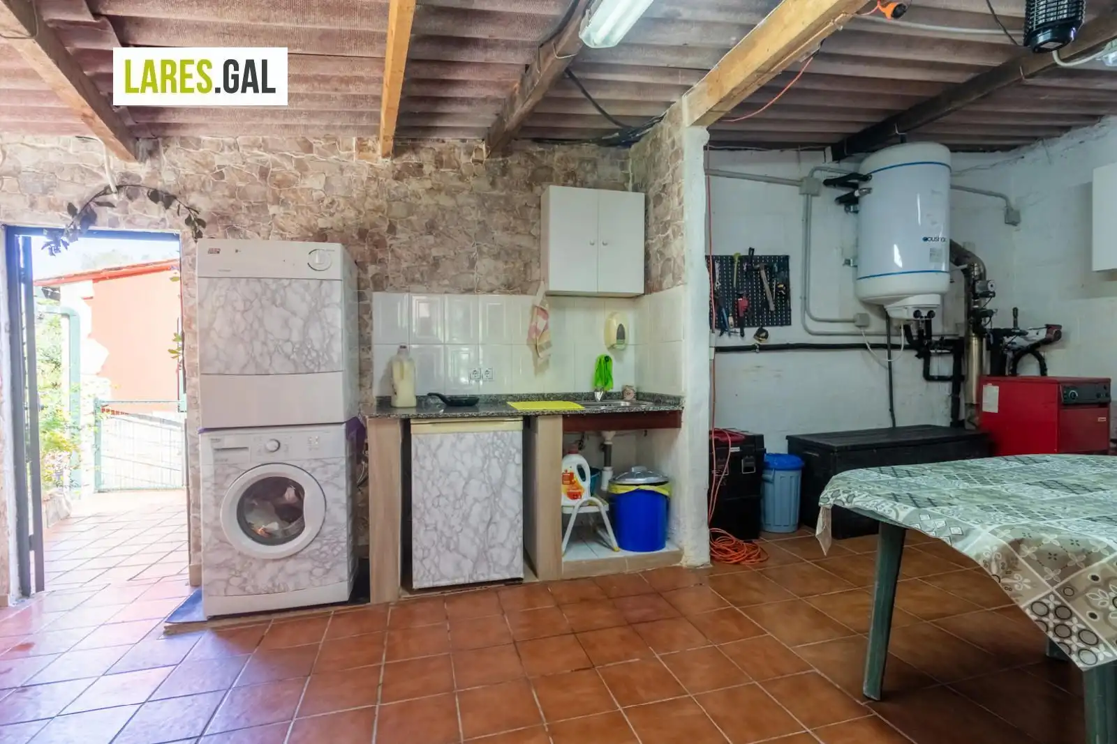 Casa o xalet en venda en Cangas  amb Calefacció, Terrassa i Traster
