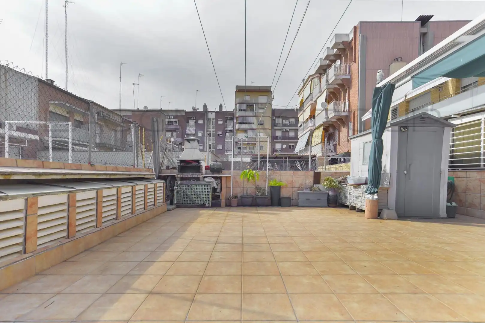 Terrasse von Wohnung zum Verkauf in Gavà mit Klimaanlage, Heizung und Privatgarten