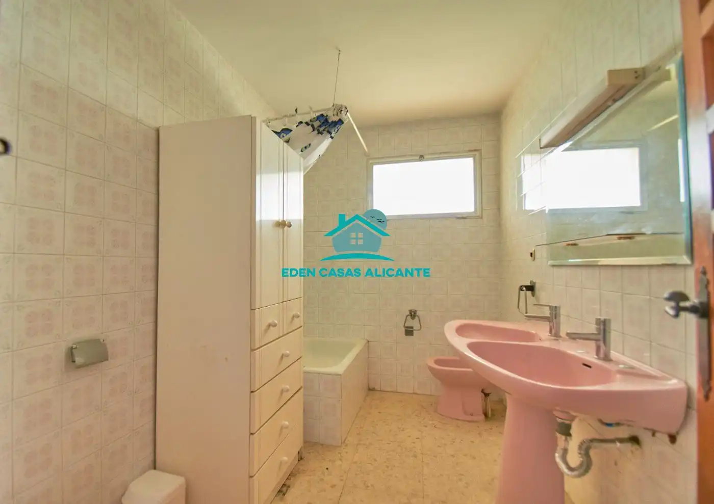 Bathroom of Country homes for sale in Busot  with Private garden, Terrace and Swimming Pool