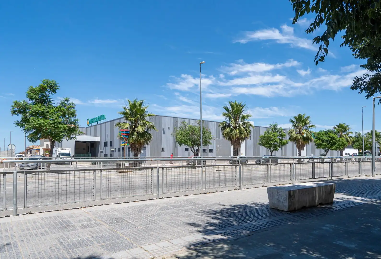 Vista exterior de Casa adosada en venta en Alcalá del Río con Aire acondicionado, Calefacción y Amueblado