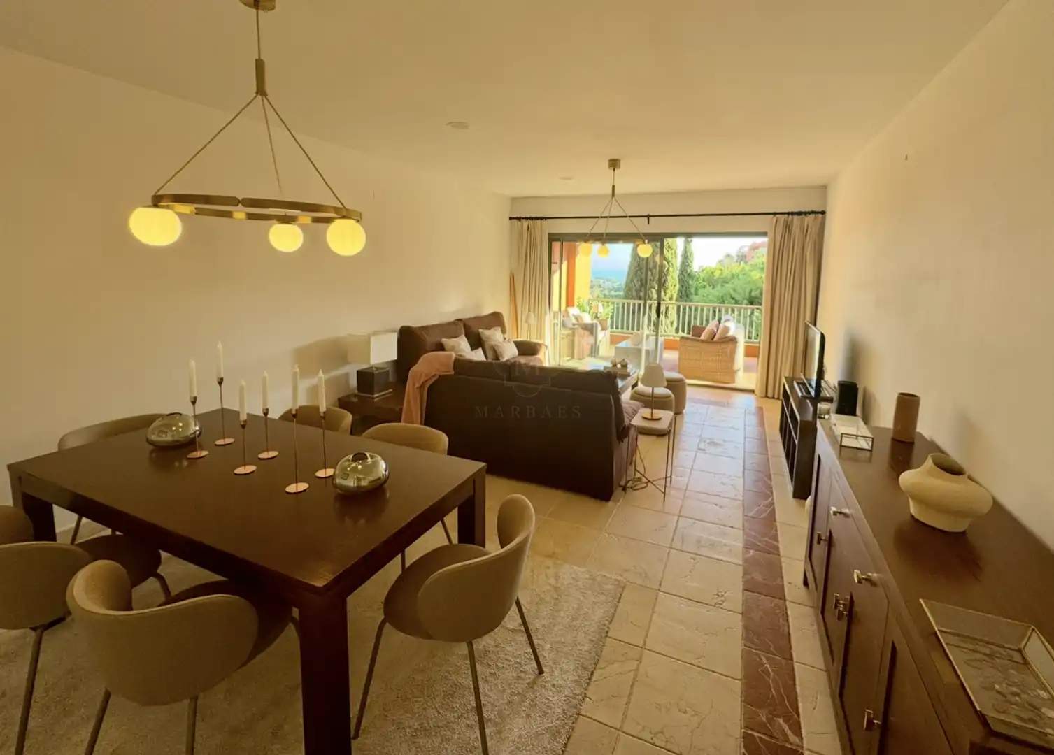 Menjador de Apartament de lloguer en Benahavís amb Aire condicionat, Calefacció i Terrassa