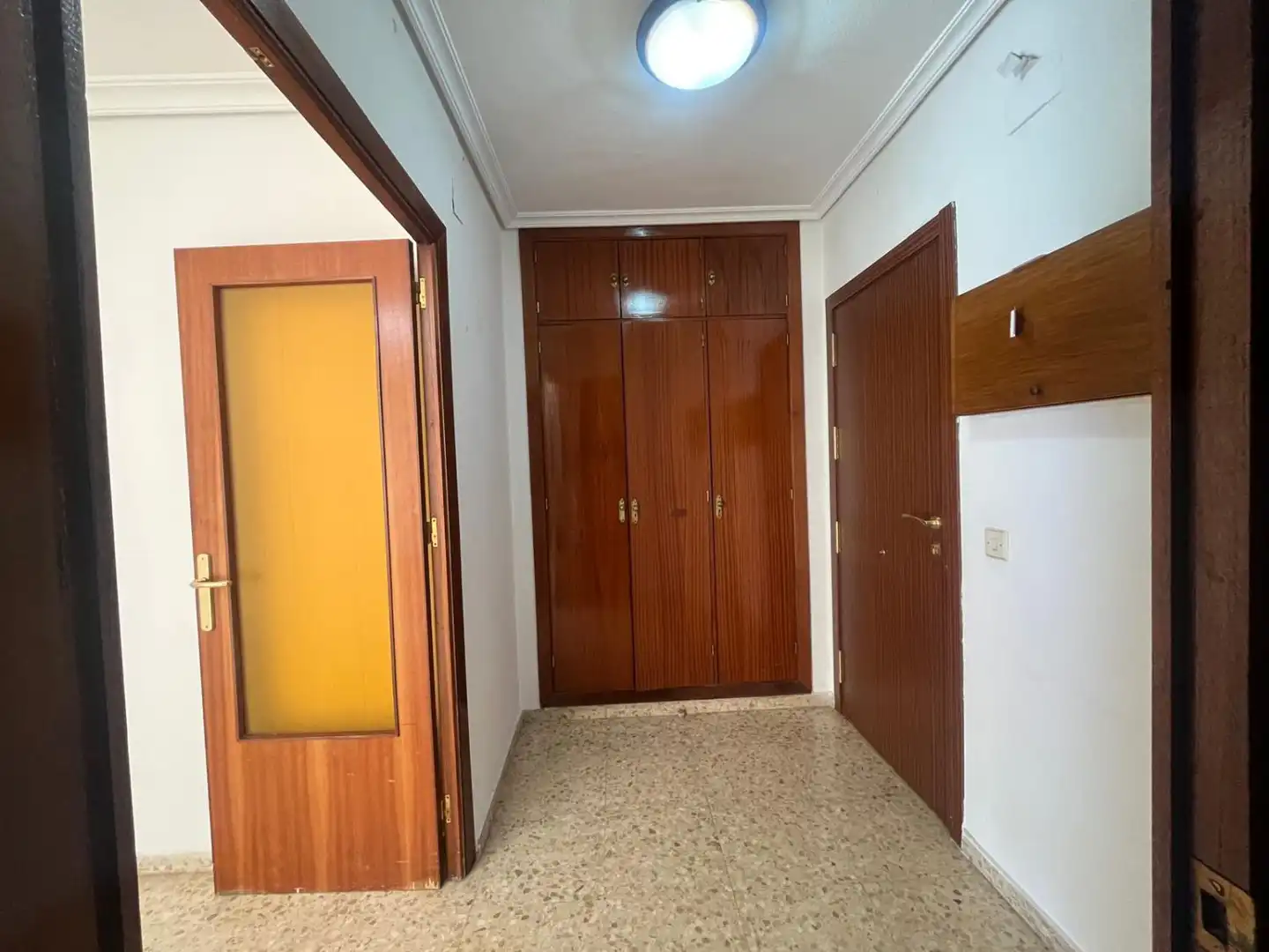Flat for rent in Sevilla  with Air Conditioner, Terrace and Community pool