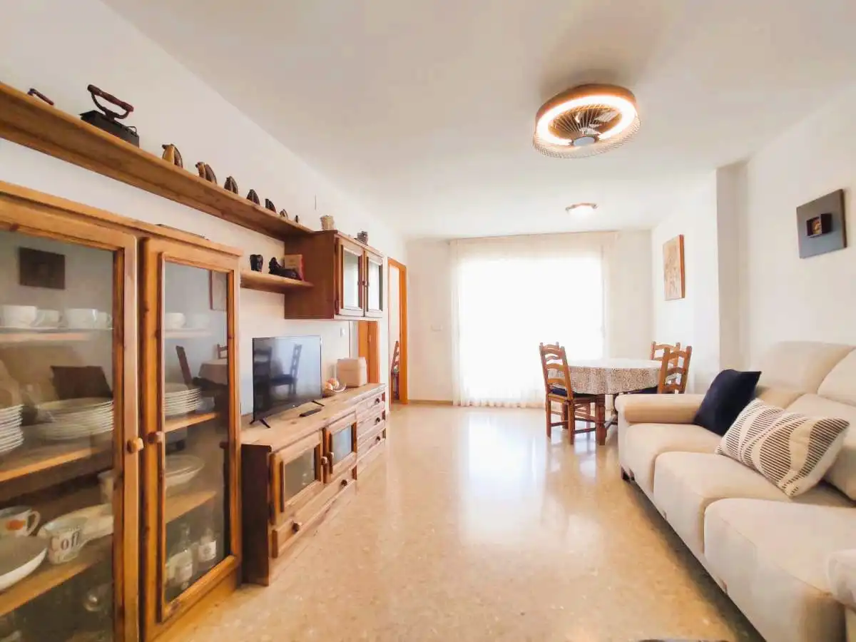 Sala de estar de Apartamento en venta en Canet d'En Berenguer con Terraza, Amueblado y Piscina comunitaria