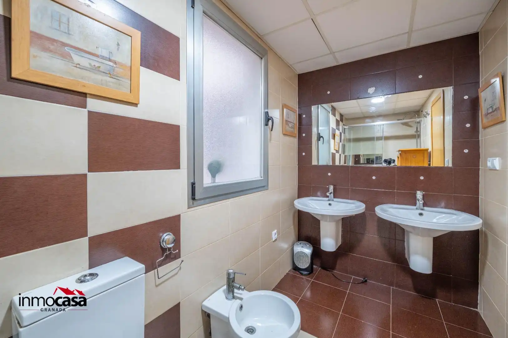 Baño de Piso en venta en Atarfe con Piscina comunitaria
