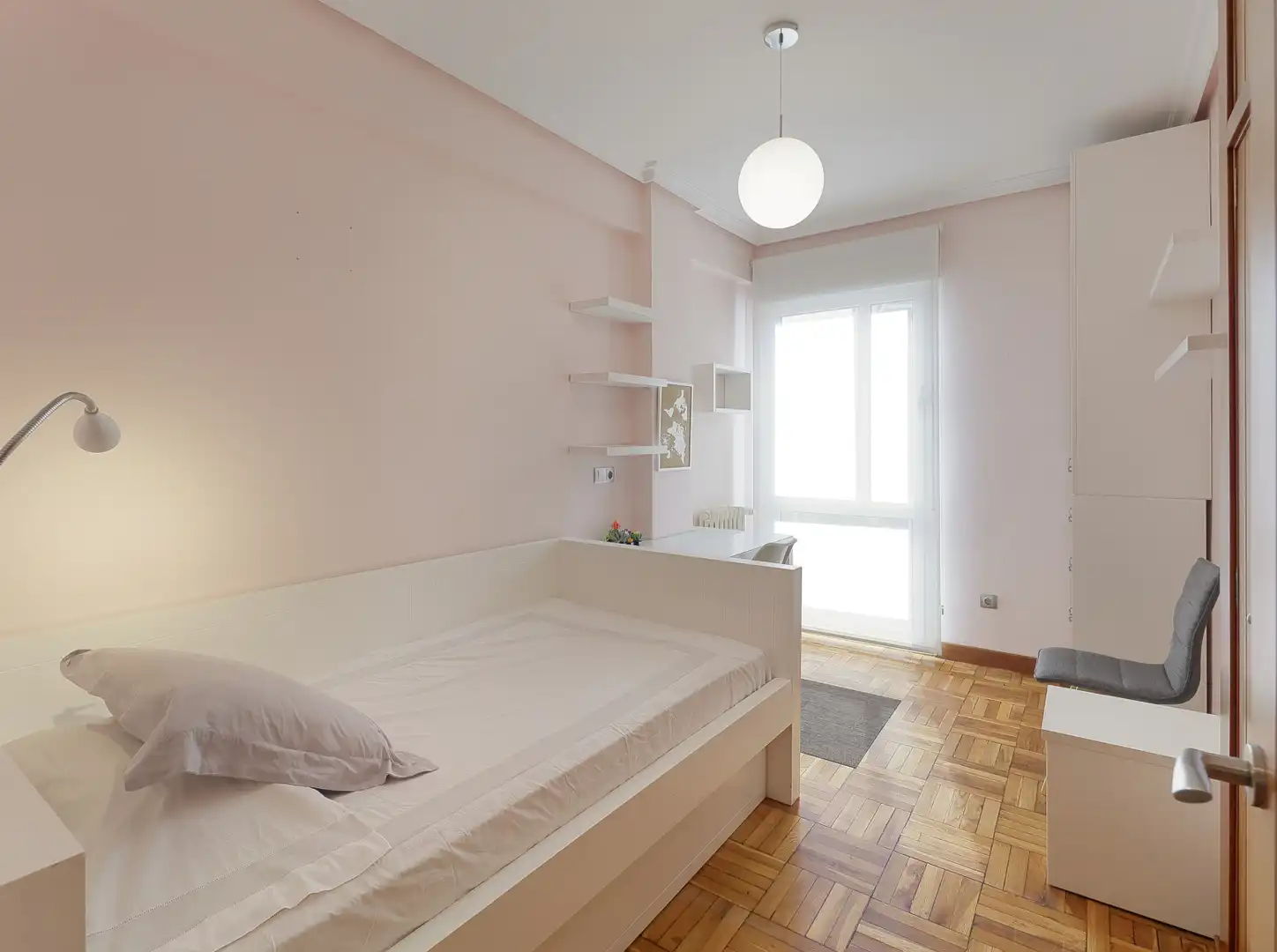 Bedroom of Flat for sale in Gijón   with Heating, Parquet flooring and Terrace