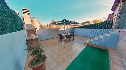 Terraza de Casa o chalet en venta en Santa Perpètua de Mogoda con Aire acondicionado, Calefacción y Jardín privado