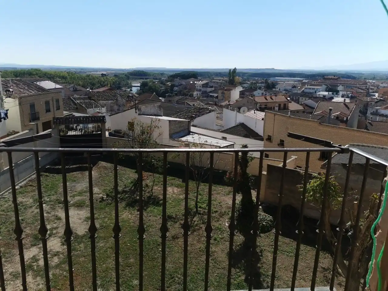 Terraza de Casa o chalet en venta en Milagro con Calefacción, Jardín privado y Trastero