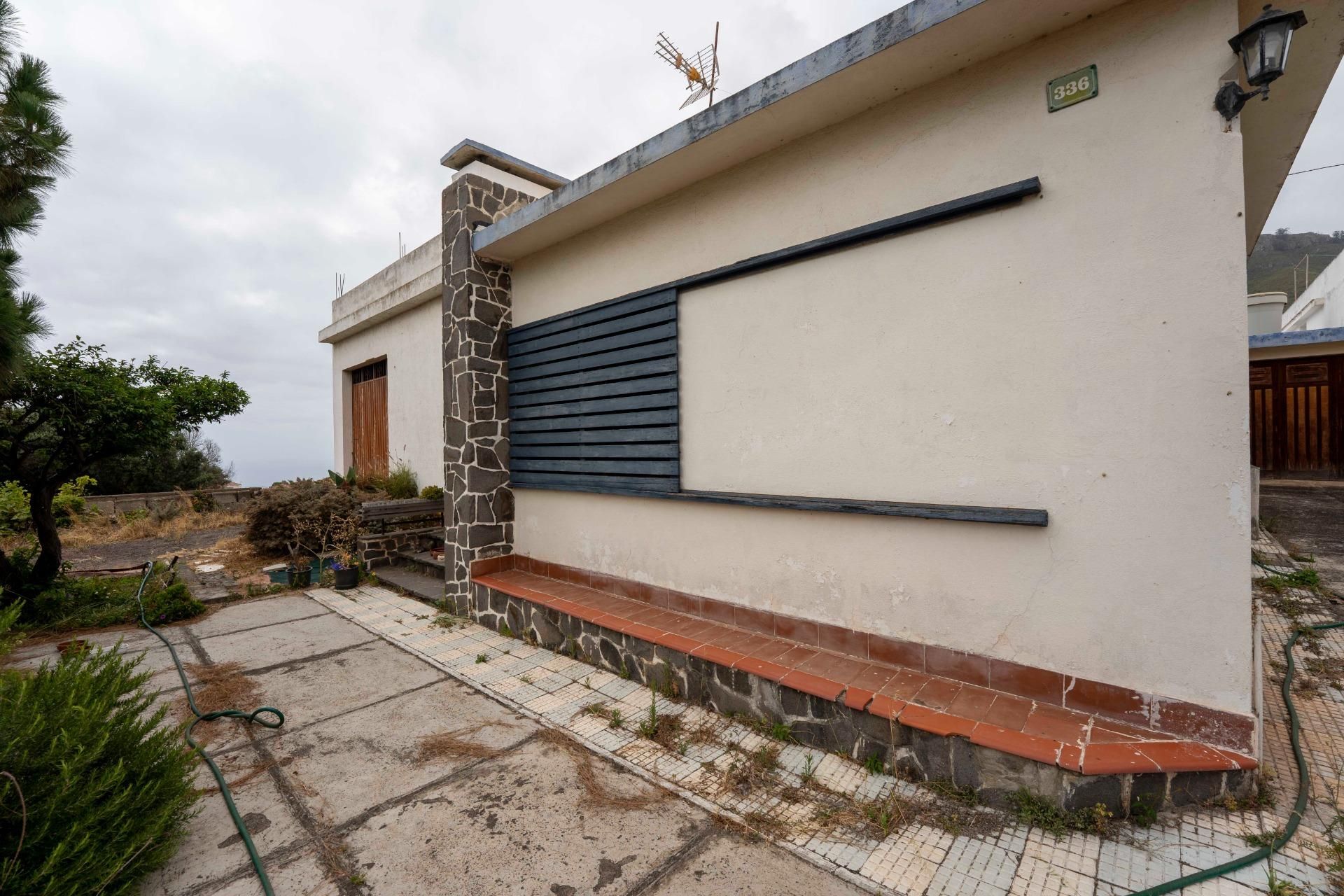 Vista exterior de Casa o xalet en venda en Tegueste amb Jardí privat, Terrassa i Traster