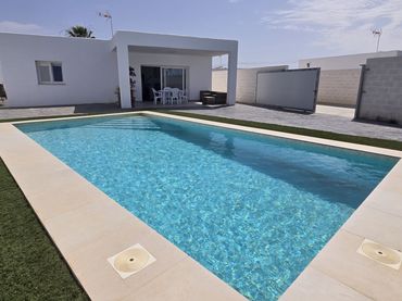 Villa mit Pool zur Miete in Carril Del Puntalejos 9