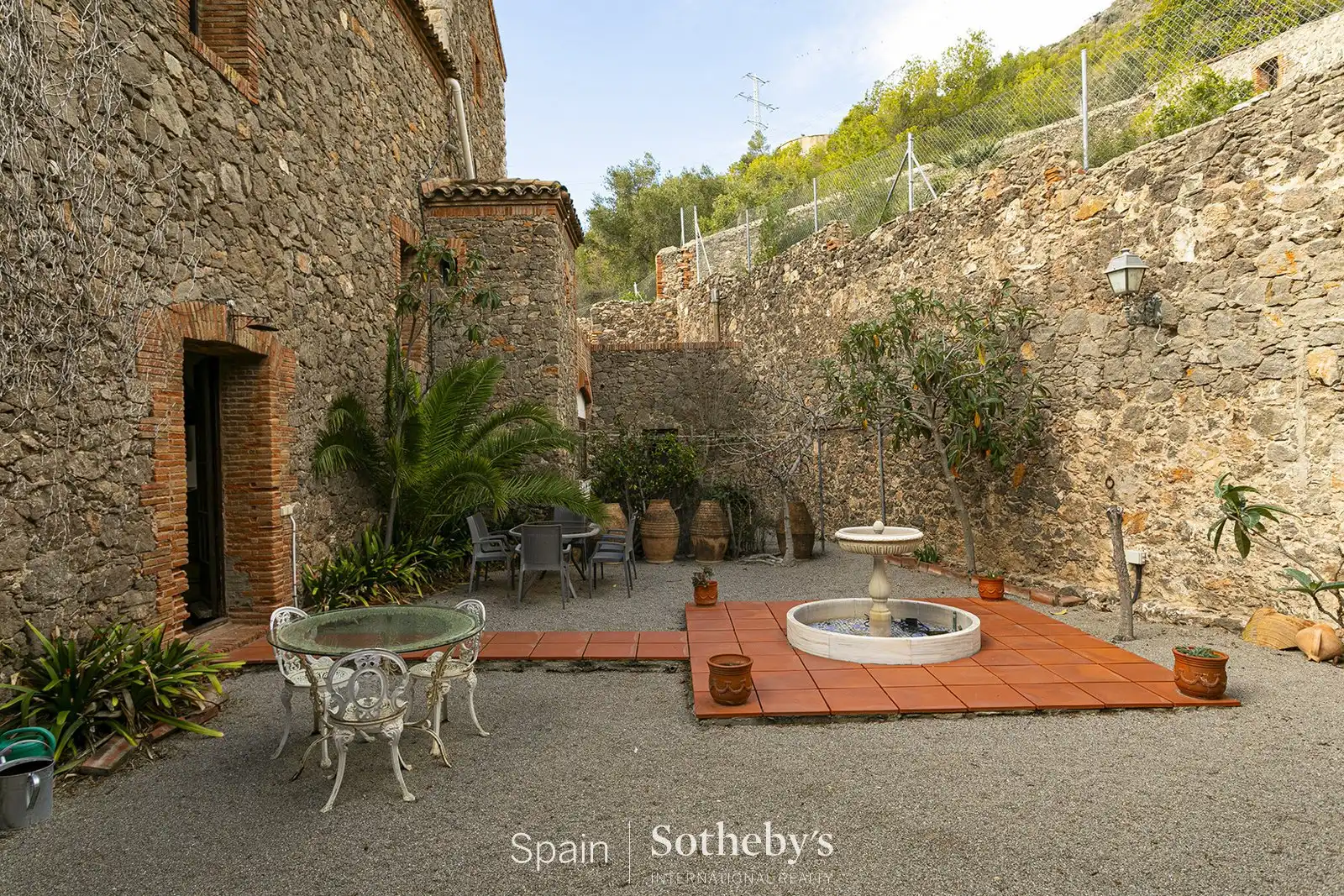 Terrassa de Casa o xalet en venda en Castelldefels amb Aire condicionat, Calefacció i Jardí privat