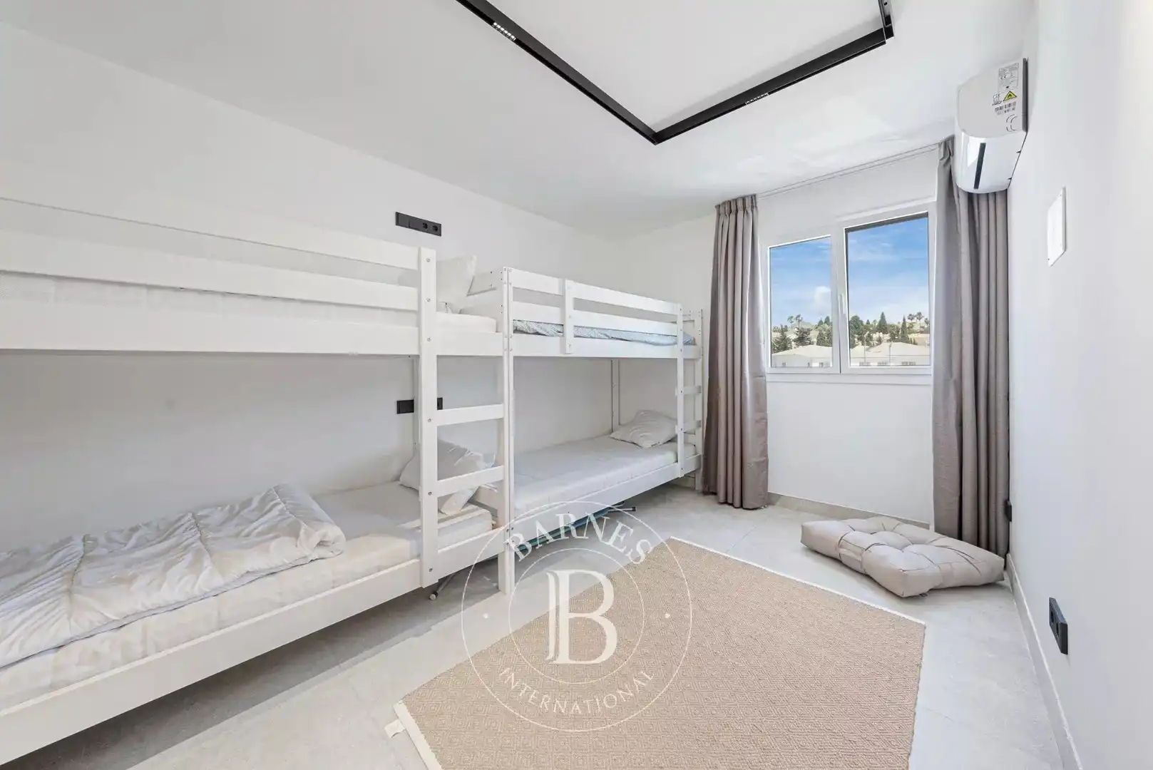Habitación de Piso en venta en Estepona con Aire acondicionado, Calefacción y Terraza