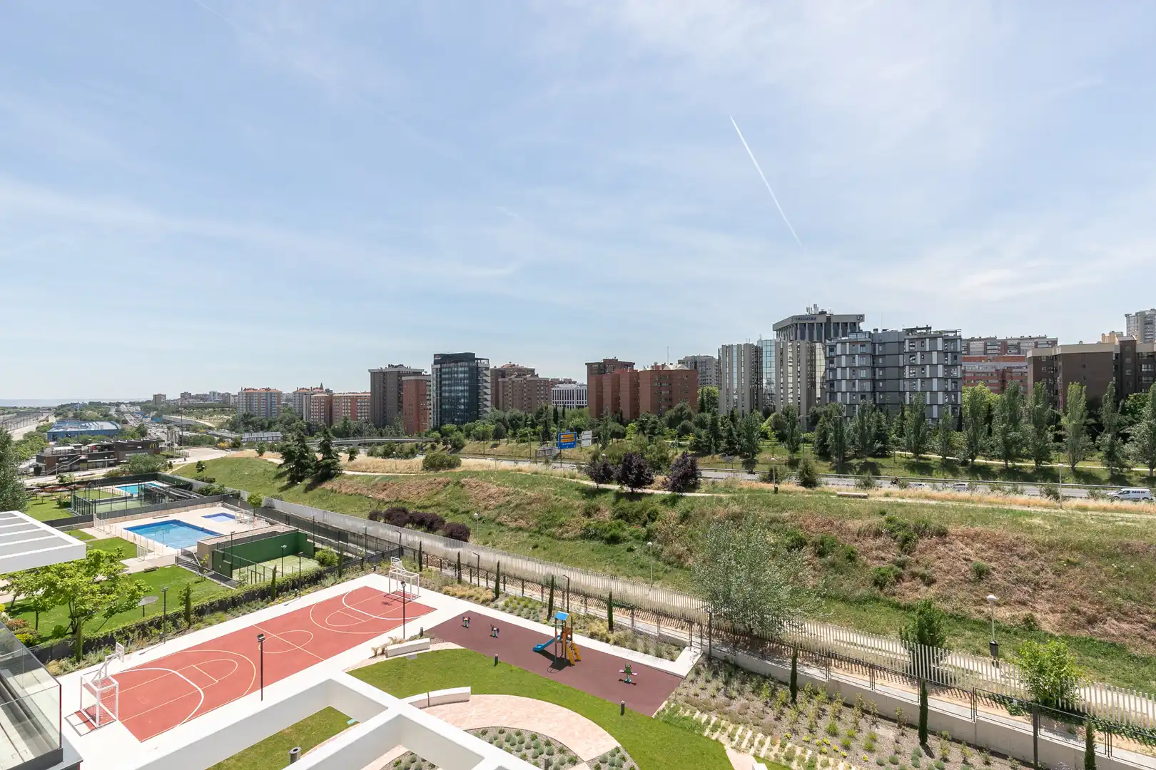 Terrasse von Dachboden zur Miete in Madrid mit Klimaanlage, Heizung und Parkett