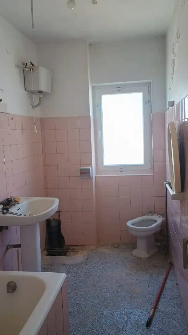 Bany de Pis en venda en Meruelo amb Balcó