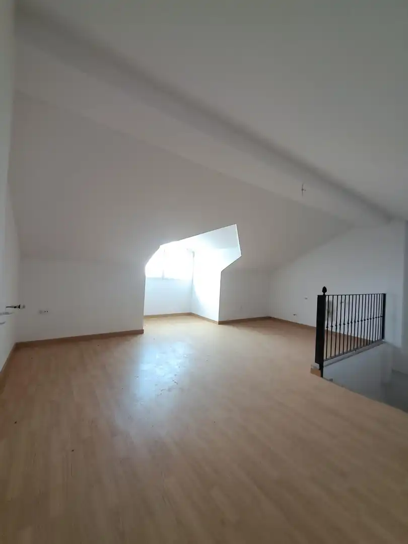 Casa adosada en venda en Casas de Juan Núñez amb Terrassa i Balcó