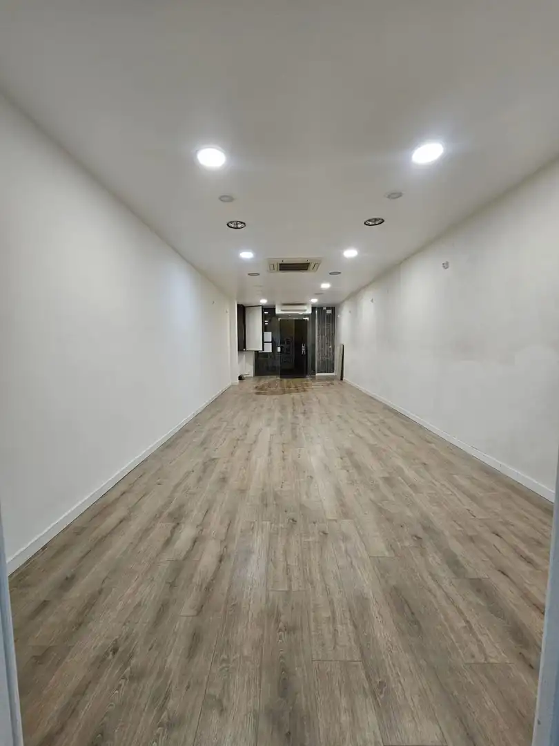 Business premises to rent in Nucli Urbà, imagen 3