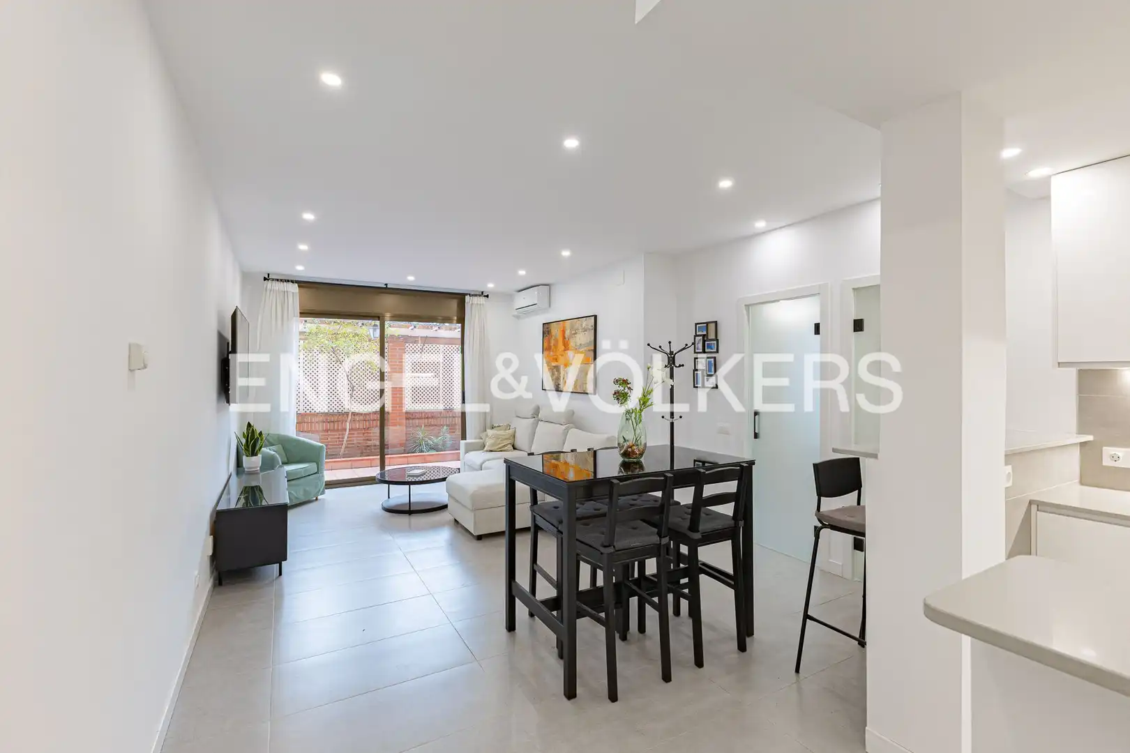 Living room of Flat for sale in Barcelona  with Air Conditioner, Heating and Terrace