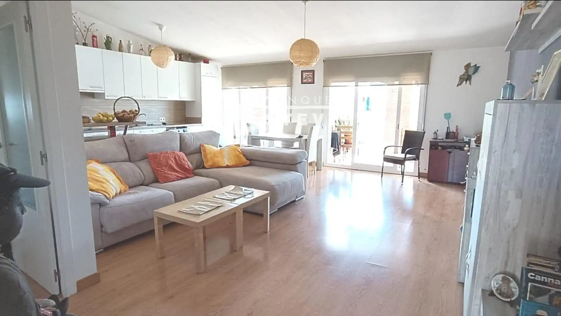 Sala de estar de Piso en venta en Calafell con Calefacción y Terraza