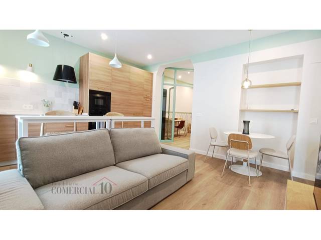 Apartamento en Alquiler en Casco Antiguo