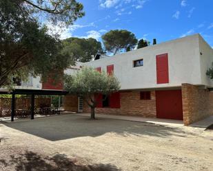 Vista exterior de Casa o xalet en venda en Torredembarra amb Calefacció, Jardí privat i Terrassa