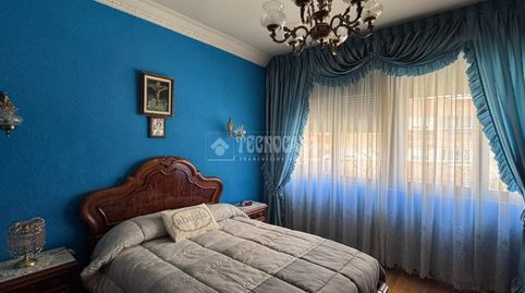 Foto 3 de Casa adosada en venta en Av. de Nocedo, San Mamés - La Palomera, León Capital