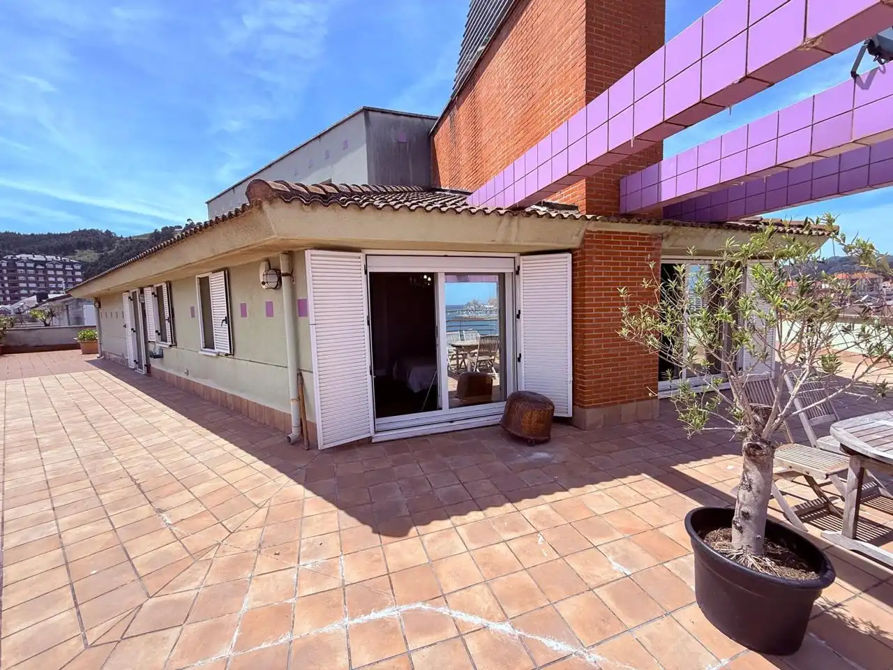 Terraza de Ático en venta en Castro-Urdiales con Calefacción, Parquet y Terraza