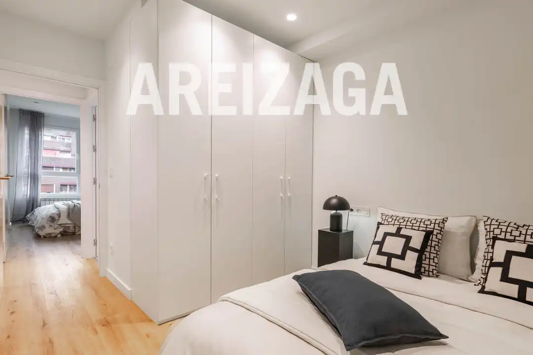 Piso en venta en Karlos I.a Hiribidea carlos, 30, Amara