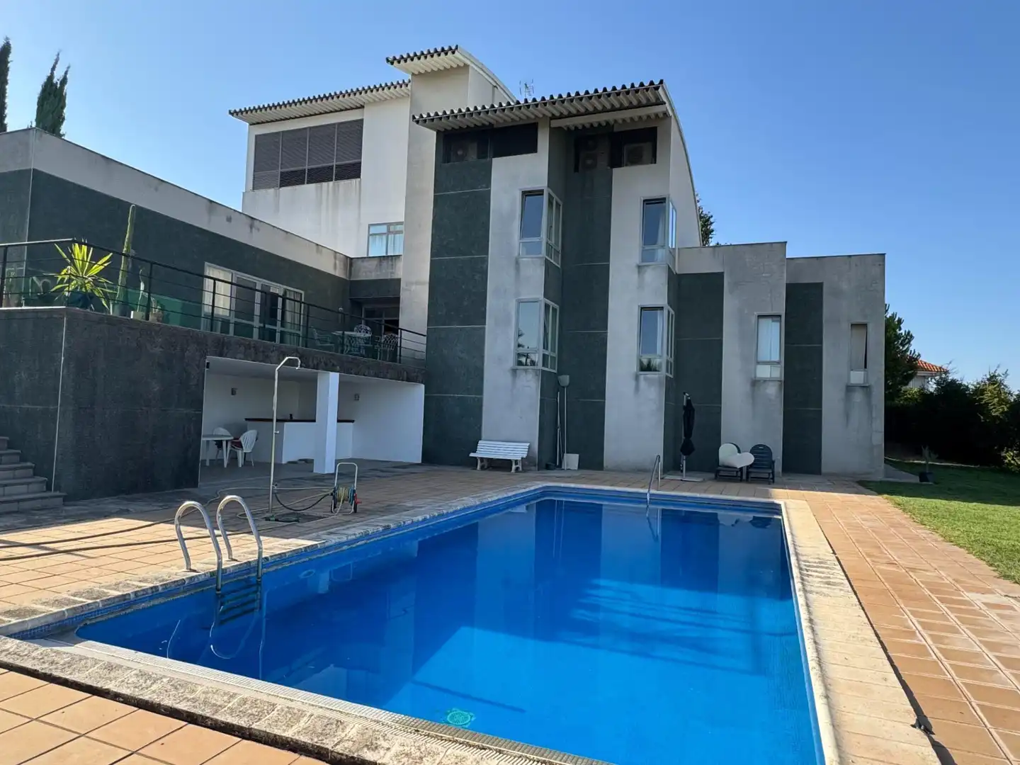 Piscina de Casa o xalet en venda en Badajoz amb Aire condicionat, Calefacció i Jardí privat