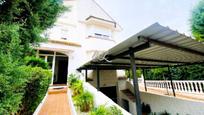 Vista exterior de Casa o xalet en venda en Olías del Rey amb Aire condicionat, Calefacció i Jardí privat
