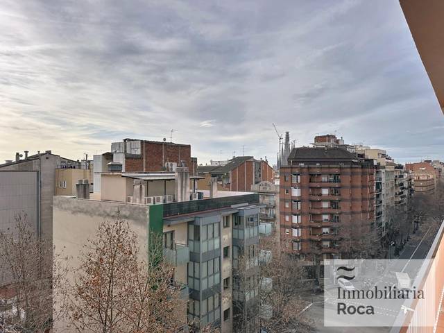 Apartamento en Venta en Carrer INDUSTRIA en El Camp de l'Arpa del Clot