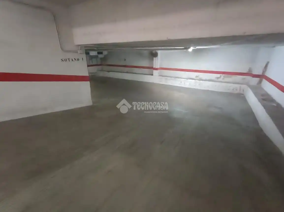 Aparcament amb ascensor en venda a Cerro - Amate, imagen 2