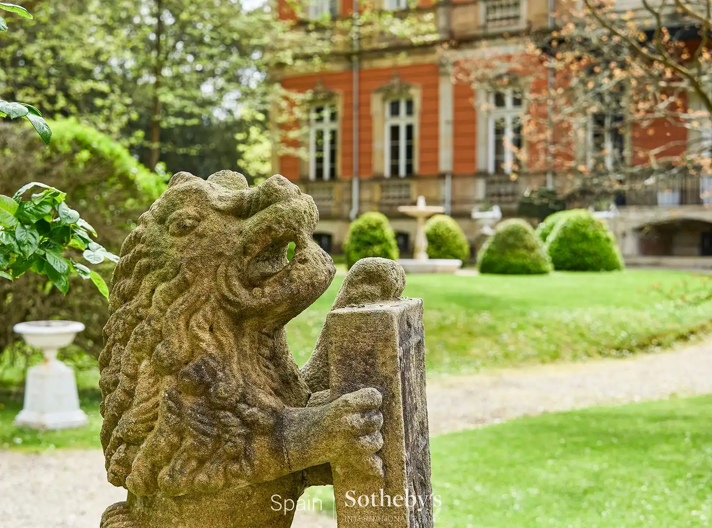Jardí de Casa o xalet en venda en Gijón  amb Calefacció, Jardí privat i Terrassa