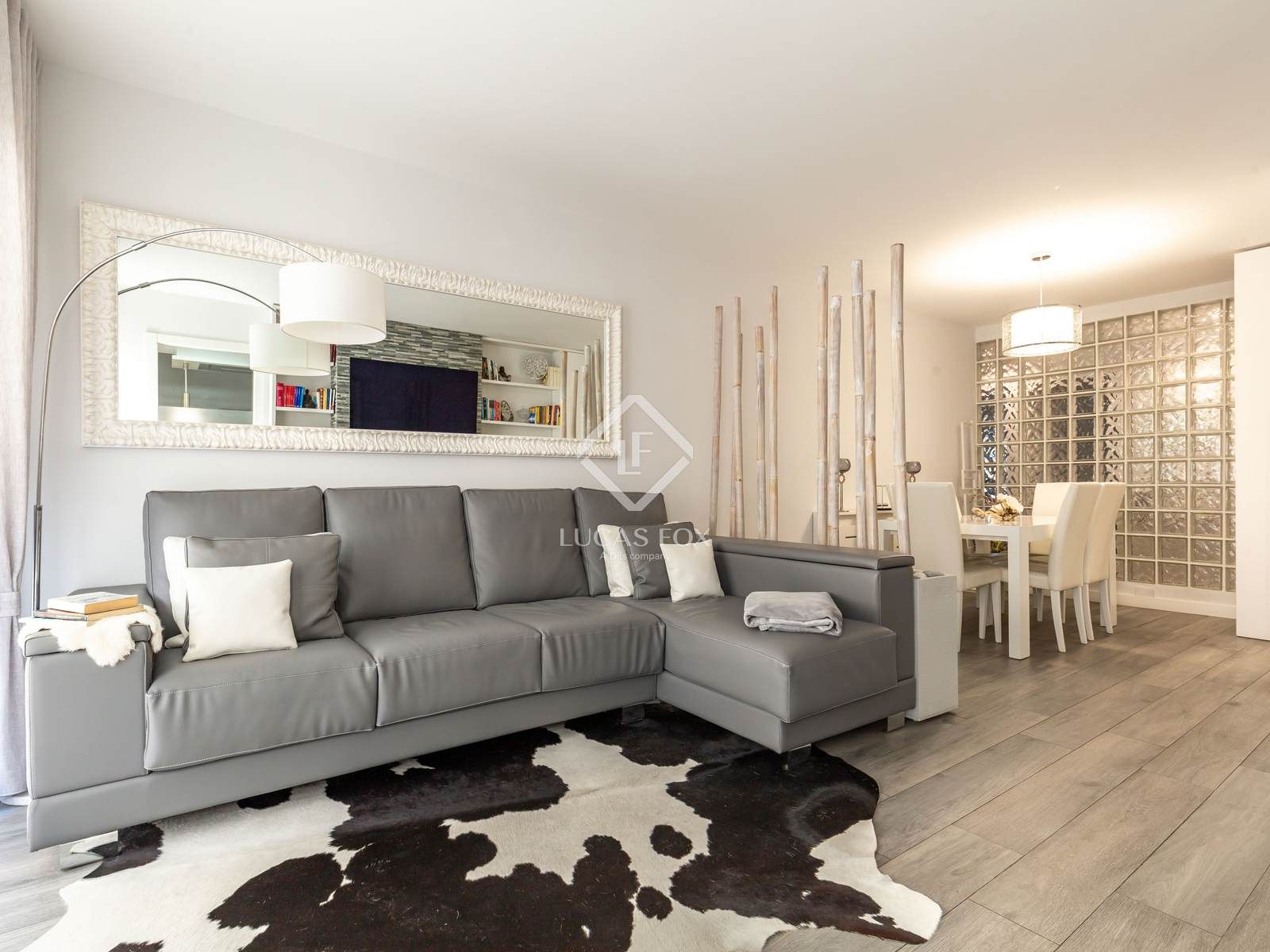 Living room of Flat for sale in Sant Just Desvern  with Terrace, Storage room and Swimming Pool