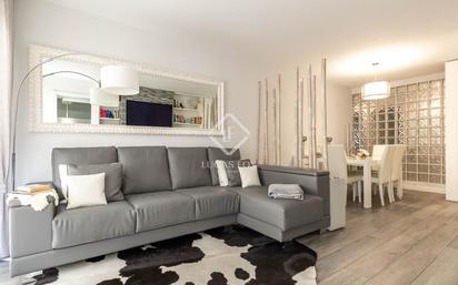 Living room of Flat for sale in Sant Just Desvern  with Terrace, Storage room and Swimming Pool